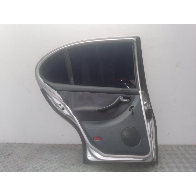 PUERTA TRASERA IZQUIERDA PLATA  - imagen 2