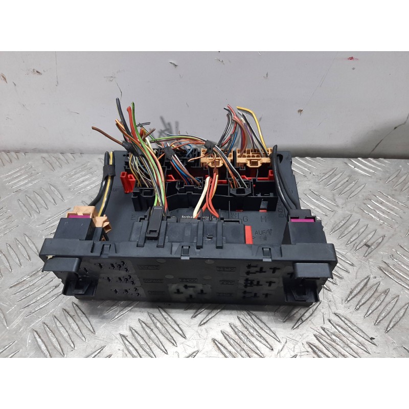 CAJA RELES / FUSIBLES 1T1937615B  - imagen 2