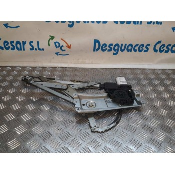 ELEVALUNAS DELANTERO DERECHO 