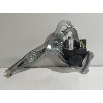 ELEVALUNAS TRASERO DERECHO 827303178R 185043