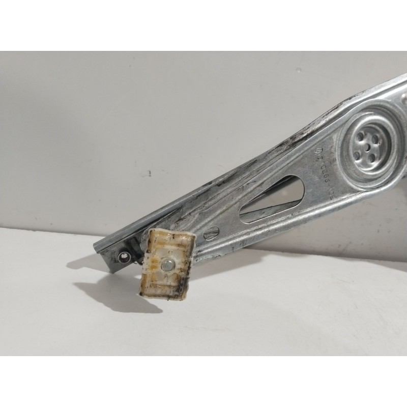 ELEVALUNAS TRASERO DERECHO 827303178R 185043 - imagen 3