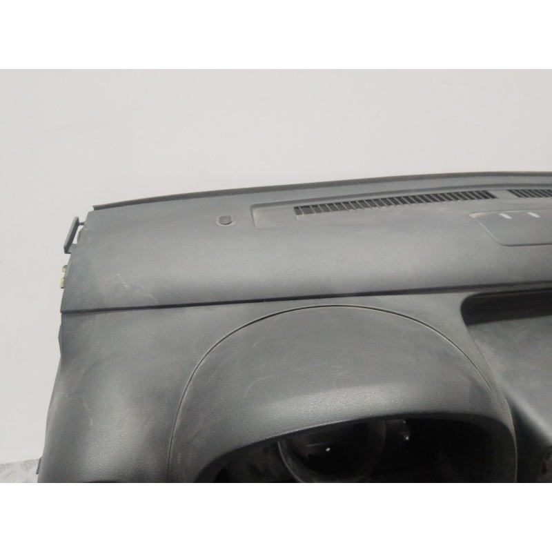 SALPICADERO 681004FA1A  - imagen 4