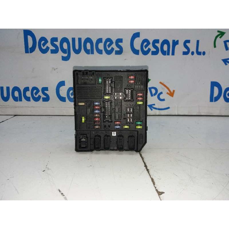CAJA RELES / FUSIBLES 0331162300688  - imagen 2