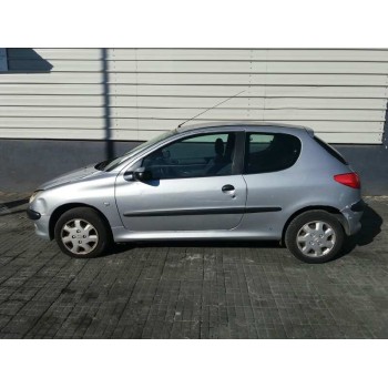 PEUGEOT 206 BERLINA