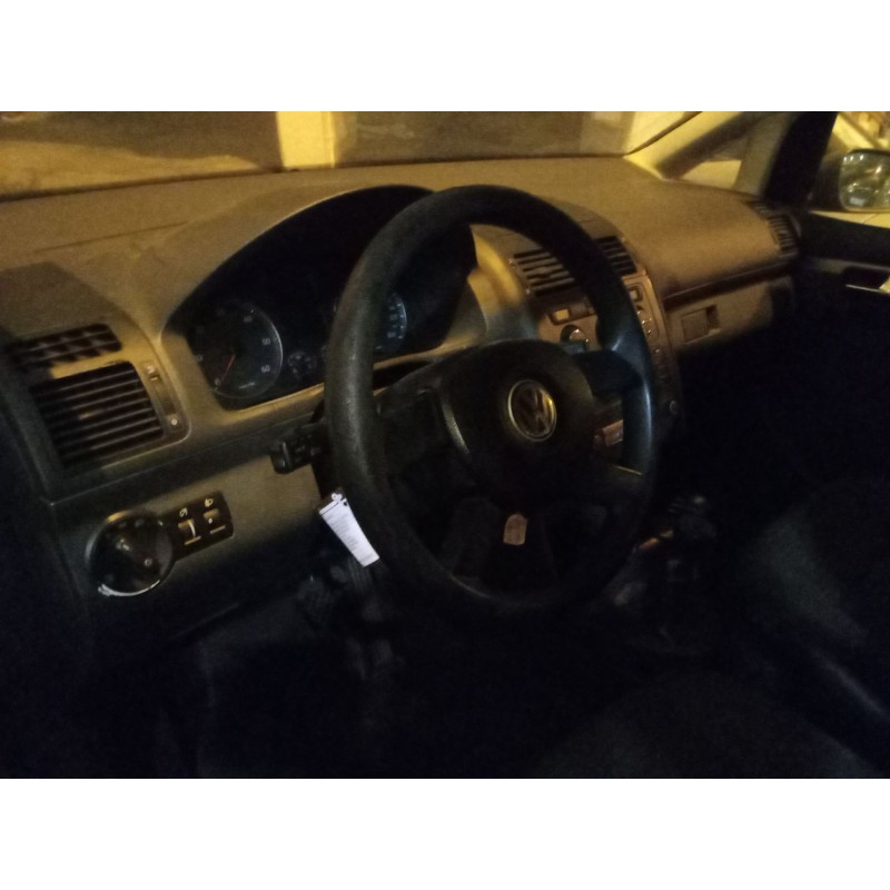 VOLKSWAGEN TOURAN (1T1, 1T2) - imagen 2