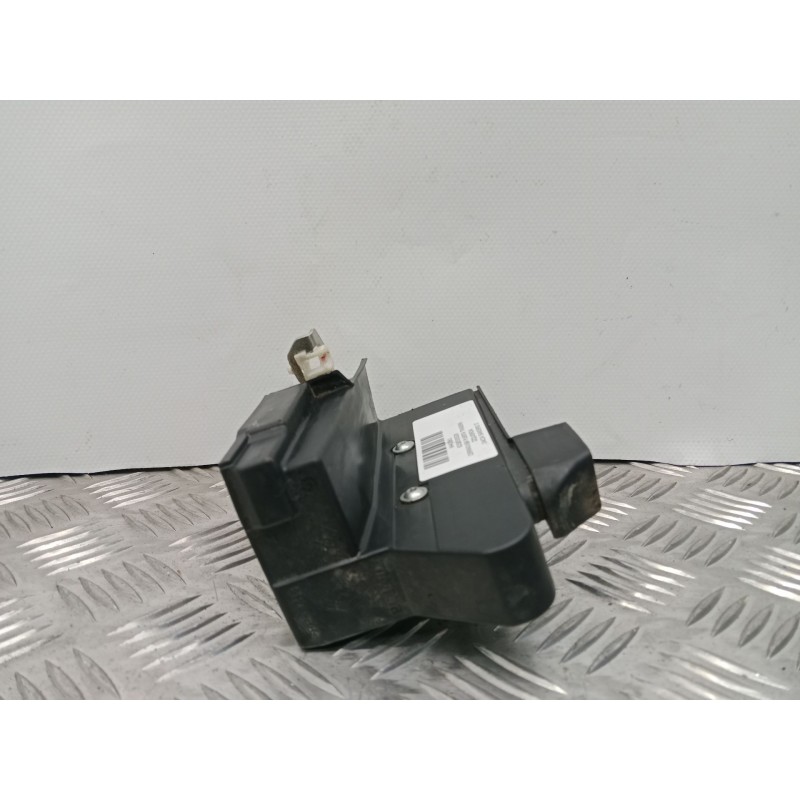 CERRADURA PUERTA TRASERA IZQUIERDA 825033052R  - imagen 3