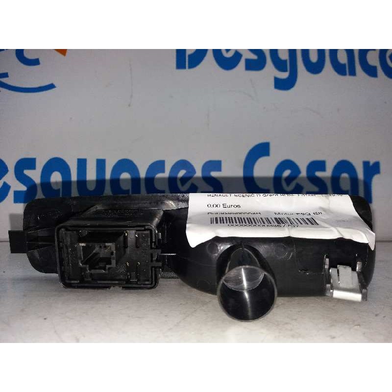 MANDO ELEVALUNAS TRASERO DERECHO 829500004R  - imagen 2