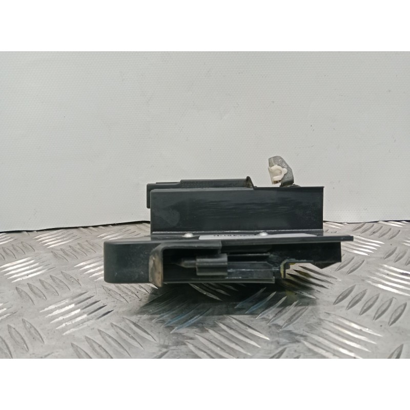 CERRADURA PUERTA TRASERA IZQUIERDA 825033052R  - imagen 4