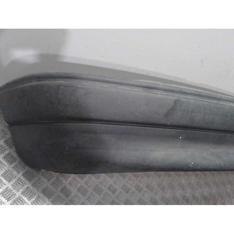 PARAGOLPES TRASERO NEGRO  - imagen 2