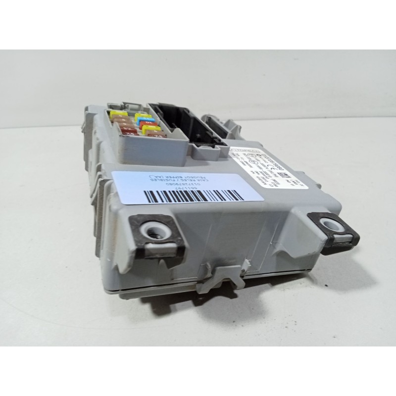 CAJA RELES / FUSIBLES 01372879080  - imagen 2