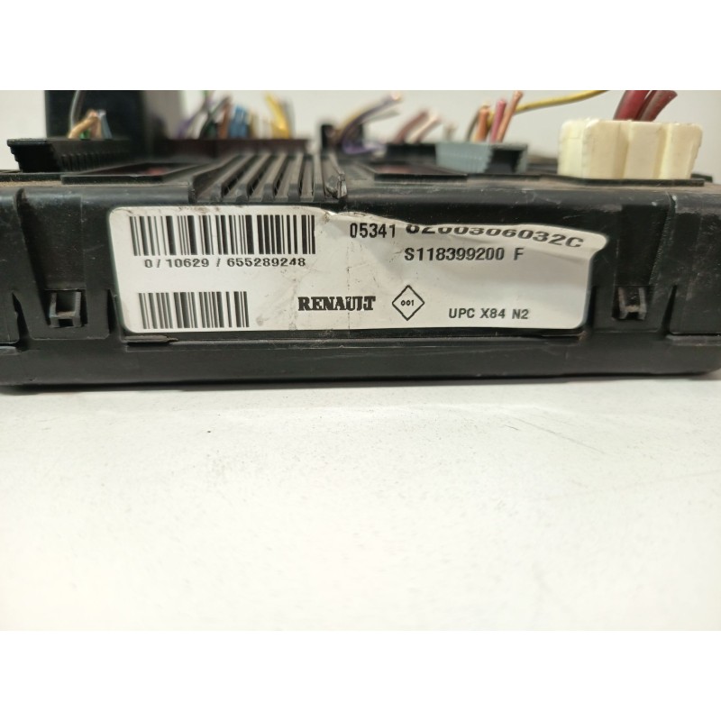 CAJA RELES / FUSIBLES 8200306032C  - imagen 4