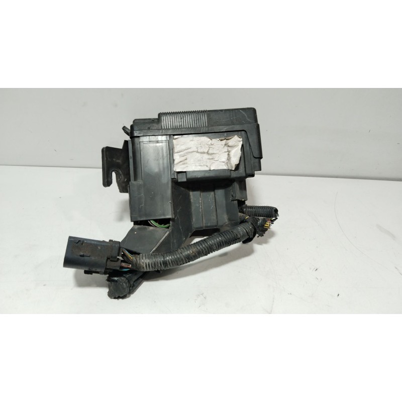 CAJA RELES / FUSIBLES 8V5114B144BA  - imagen 3