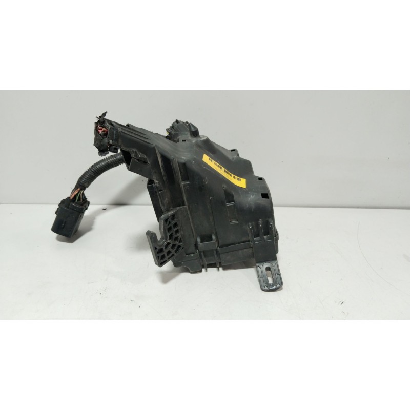 CAJA RELES / FUSIBLES 8V5114B144BA  - imagen 4