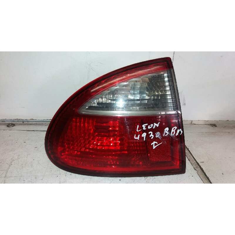 PILOTO TRASERO IZQUIERDO 1M6945111FKZ 