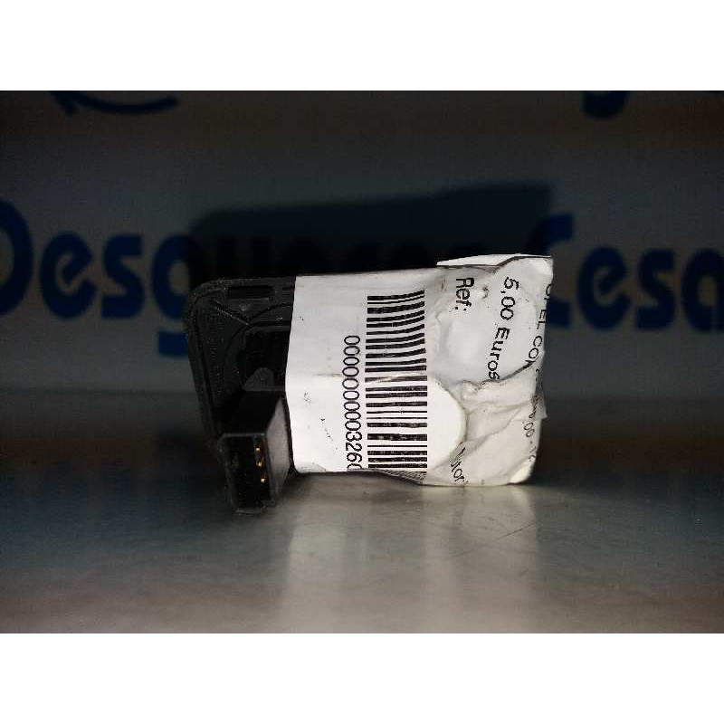 MANDO ELEVALUNAS DELANTERO DERECHO  - imagen 2