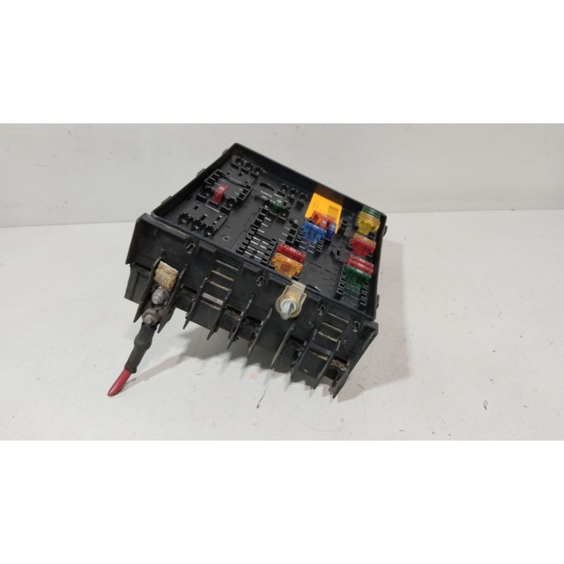 CAJA RELES / FUSIBLES 1K0937124K  - imagen 2