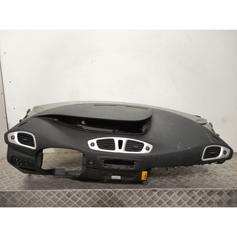 SALPICADERO 681000060R  - imagen 1
