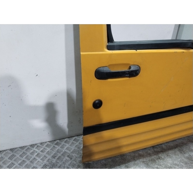 PUERTA DELANTERA DERECHA AMARILLA  - imagen 3