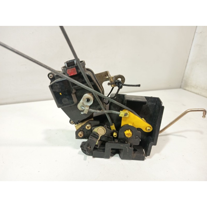 CERRADURA PUERTA TRASERA DERECHA 814221G000  - imagen 3
