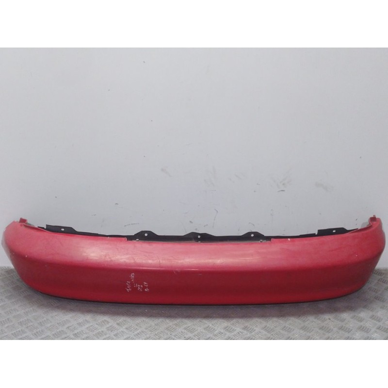 PARAGOLPES TRASERO ROJO  - imagen 1