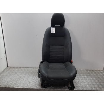 ASIENTO DELANTERO DERECHO 