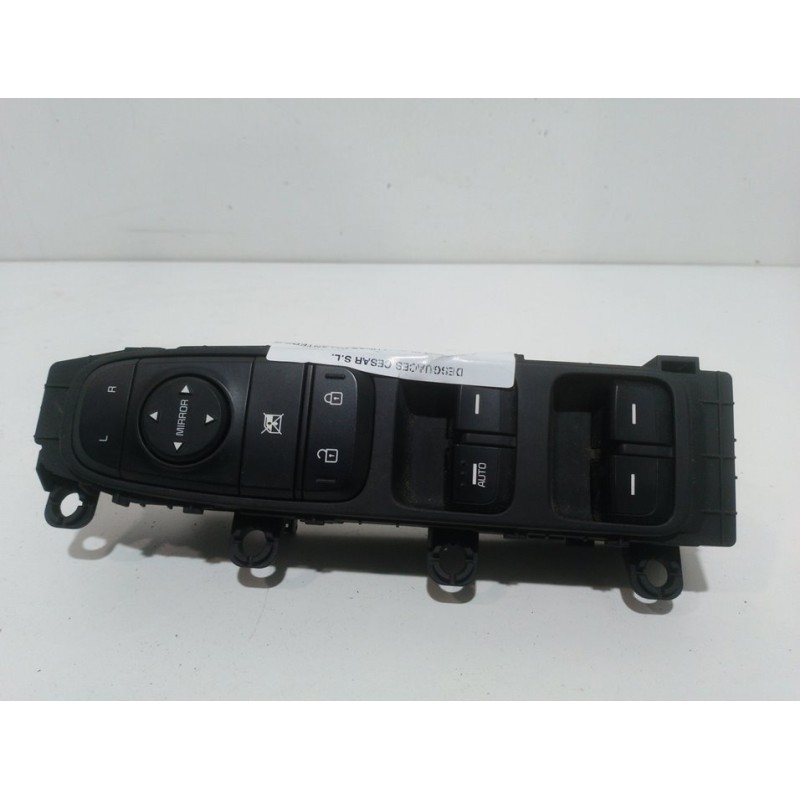 MANDO ELEVALUNAS DELANTERO IZQUIERDO 93570G5320  - imagen 1