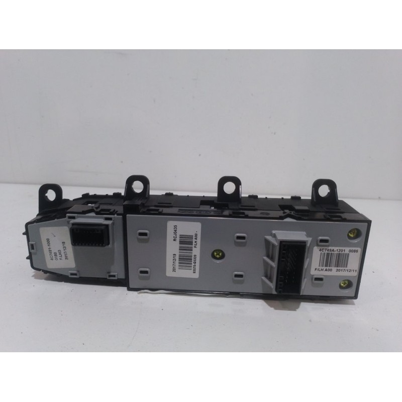 MANDO ELEVALUNAS DELANTERO IZQUIERDO 93570G5320  - imagen 2