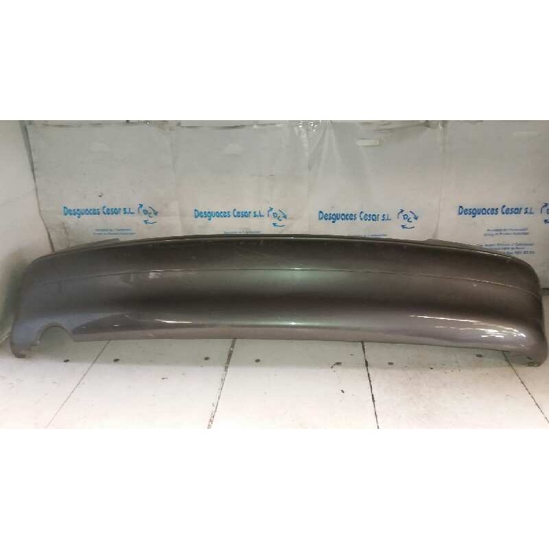 PARAGOLPES TRASERO GRIS 