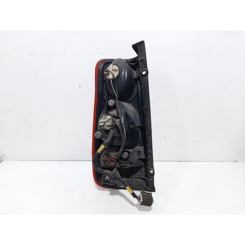 PILOTO TRASERO DERECHO 40226A  - imagen 2