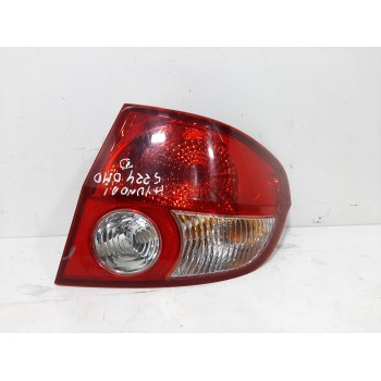 PILOTO TRASERO DERECHO 924021C010 