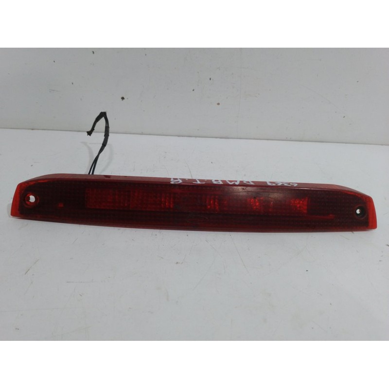 LUZ CENTRAL DE FRENO 4M5X13A613A  - imagen 1