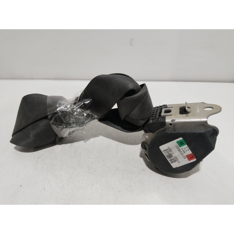 CINTURON SEGURIDAD TRASERO DERECHO 621372800D  - imagen 1