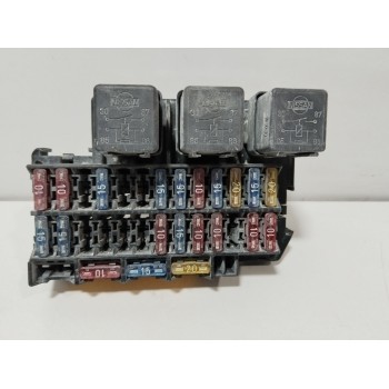 CAJA RELES / FUSIBLES 243110E000 