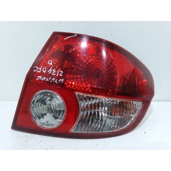 PILOTO TRASERO DERECHO 924021C010 