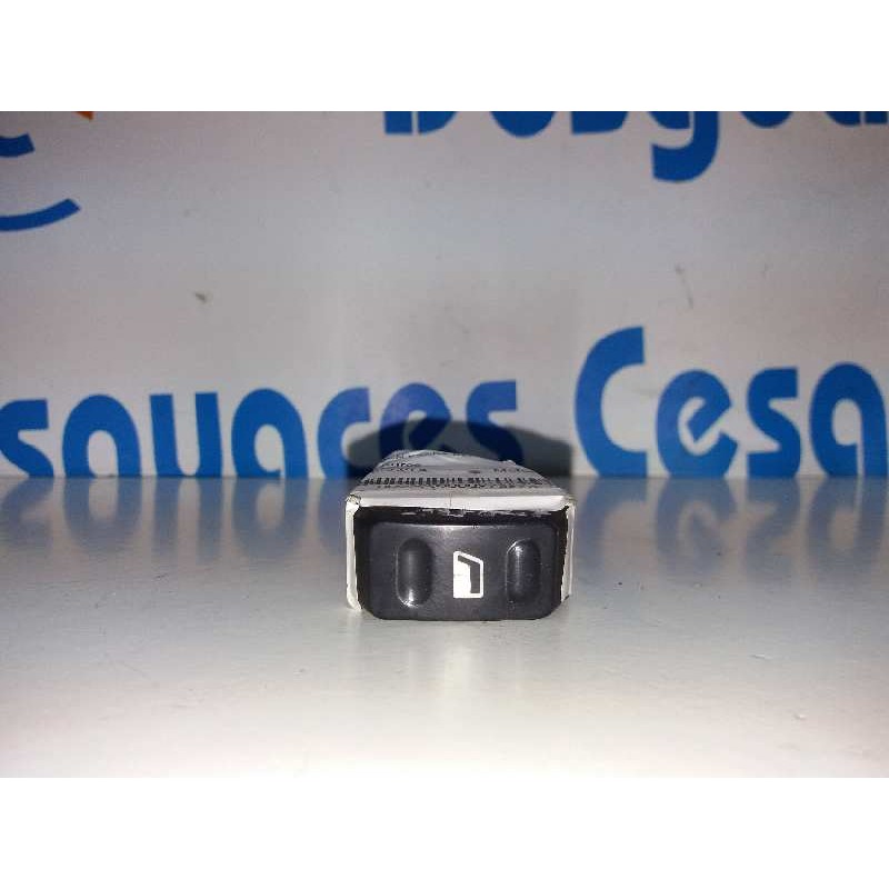 MANDO ELEVALUNAS DELANTERO DERECHO 6552TA  - imagen 1