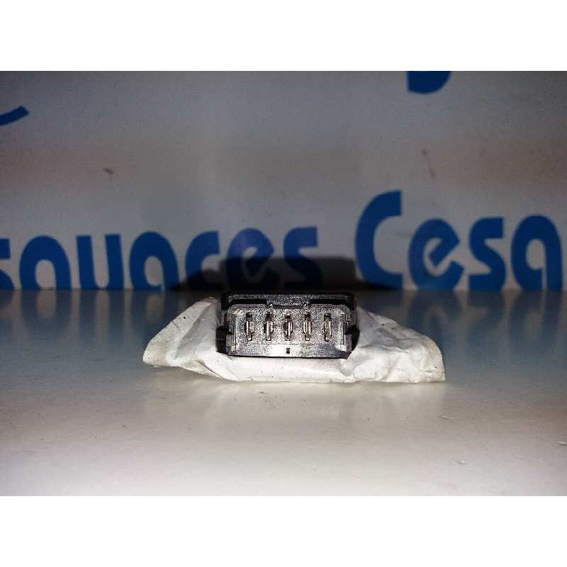MANDO ELEVALUNAS DELANTERO DERECHO 6552TA  - imagen 2