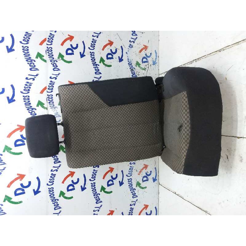 ASIENTO TRASERO IZQUIERDO 