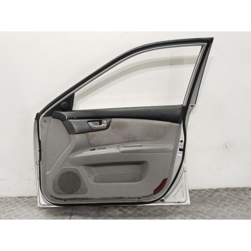 PUERTA DELANTERA DERECHA 760042G010  - imagen 4