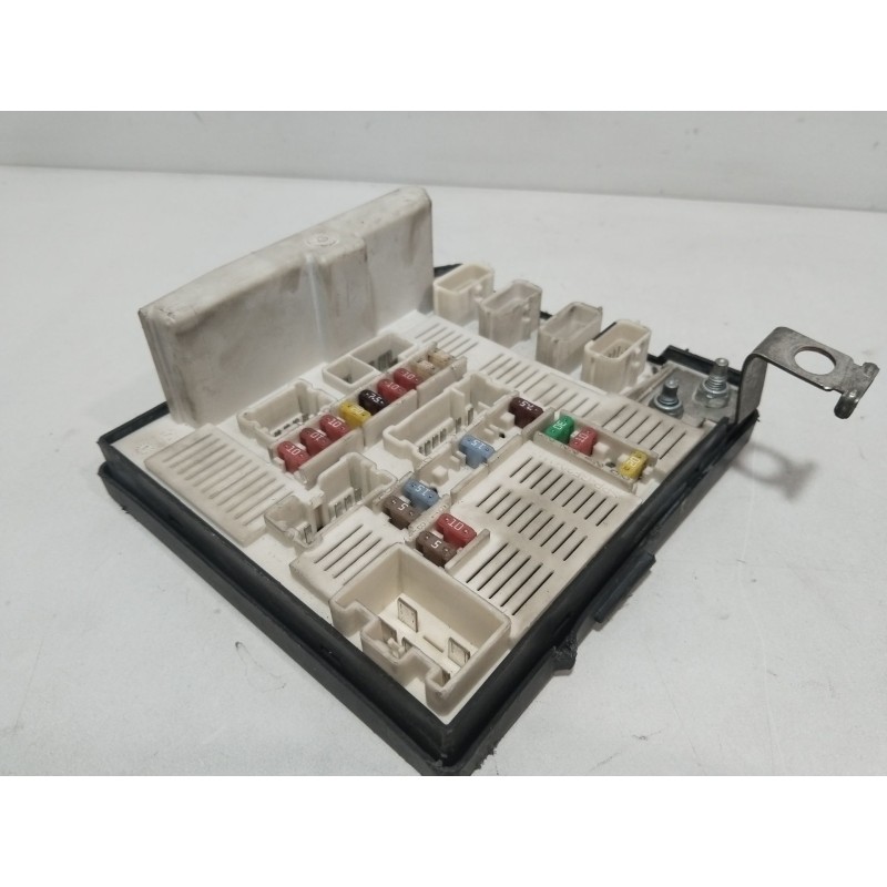 CAJA RELES / FUSIBLES 8200481866  - imagen 2