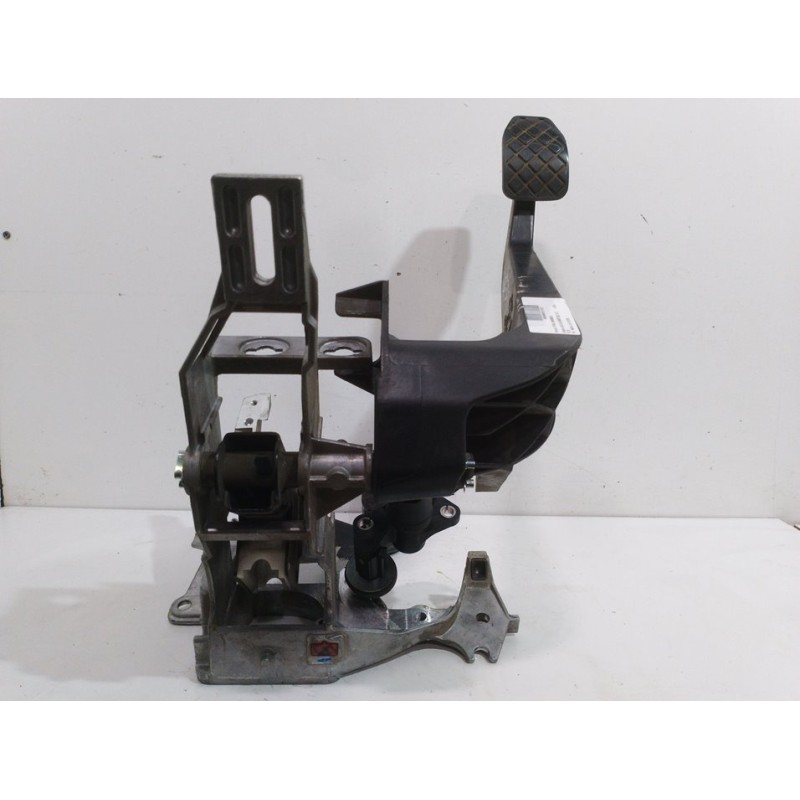 PEDAL EMBRAGUE 8E1721316  - imagen 2