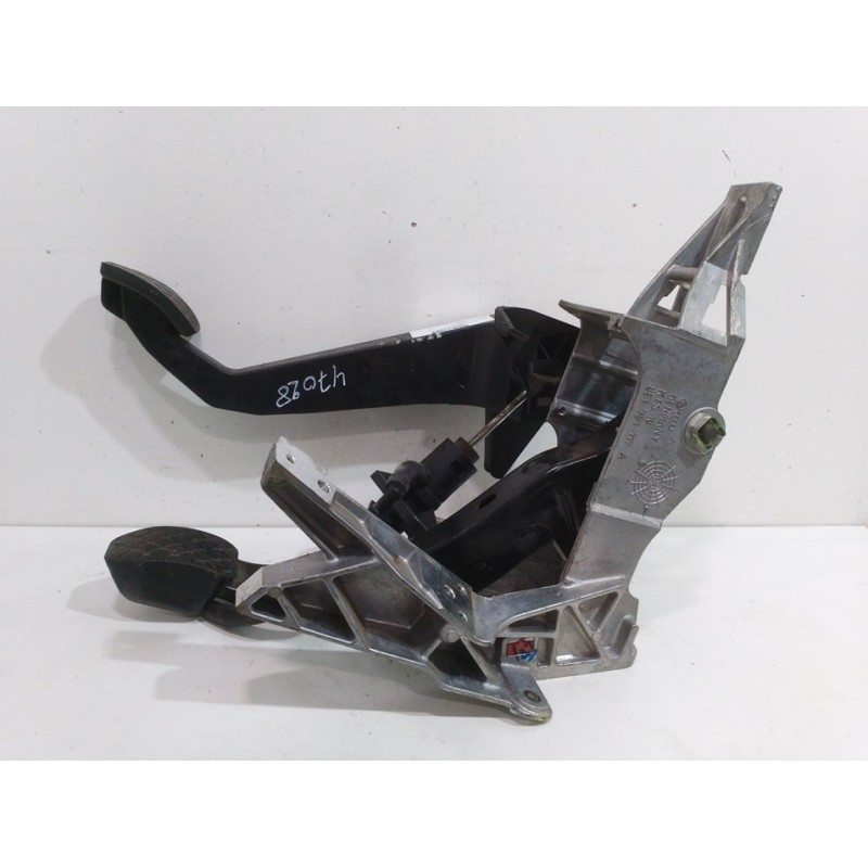 PEDAL EMBRAGUE 8E1721316  - imagen 4