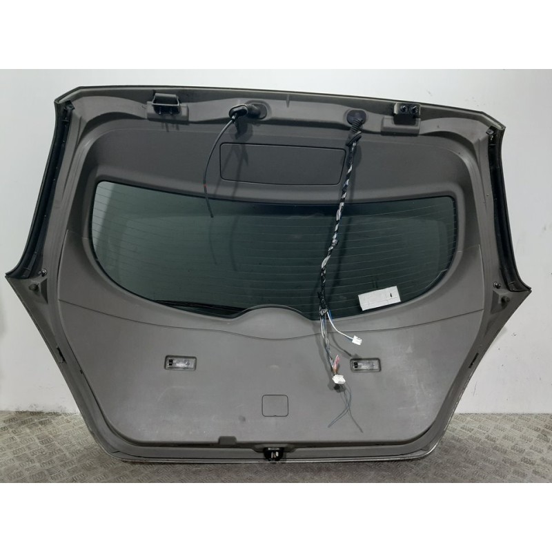 PORTON TRASERO 90100CC09C GRIS  - imagen 2
