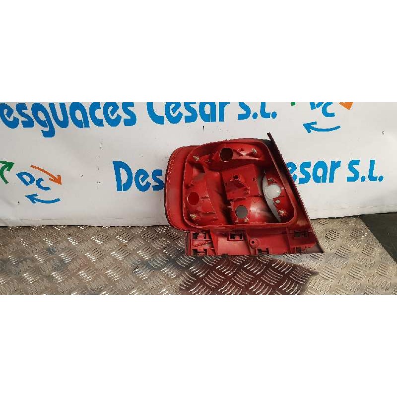 PILOTO TRASERO DERECHO 8D0945112A  - imagen 2