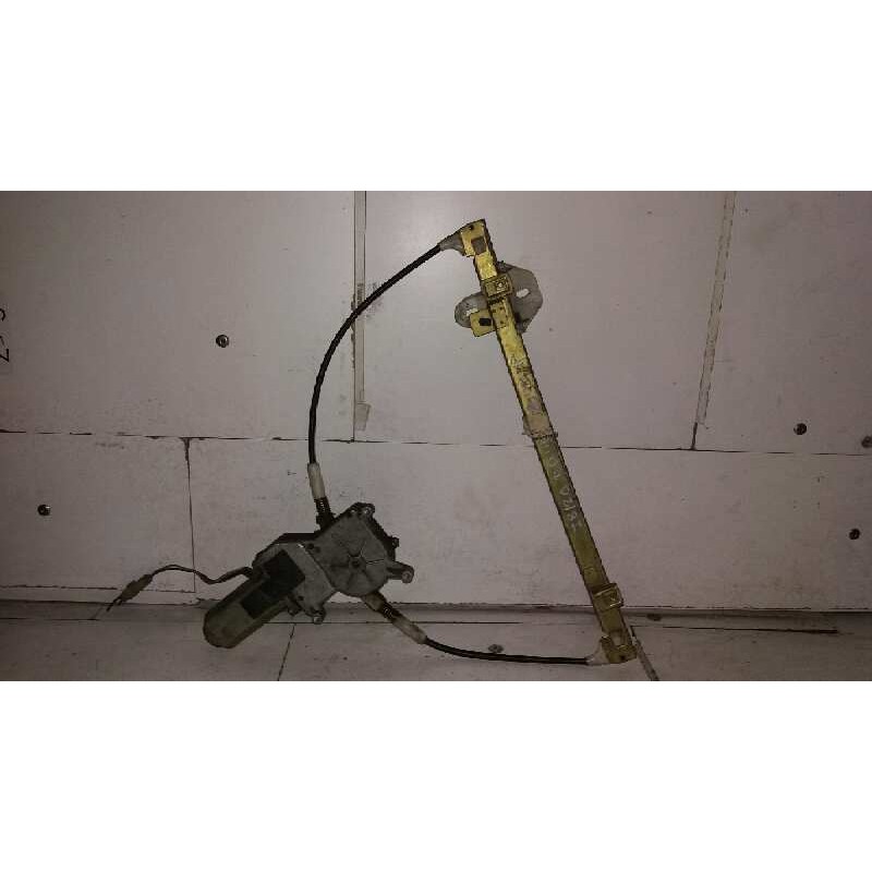 ELEVALUNAS DELANTERO DERECHO 3P 