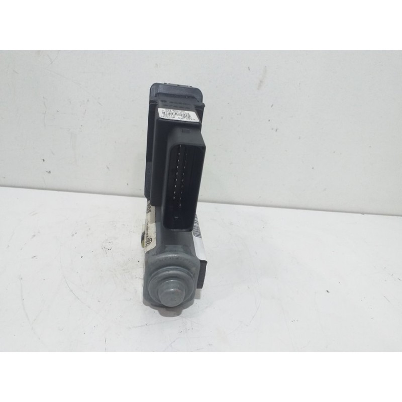MOTOR ELEVALUNAS TRASERO IZQUIERDO 5P0839401  - imagen 3