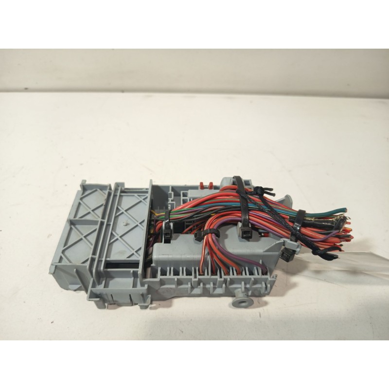 CAJA RELES / FUSIBLES 13222786  - imagen 4