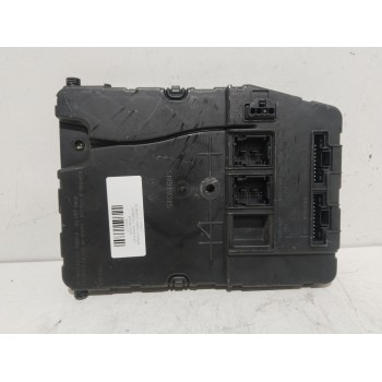 CAJA RELES / FUSIBLES 8200780018 