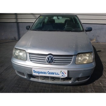 VOLKSWAGEN POLO BERLINA (6N2)