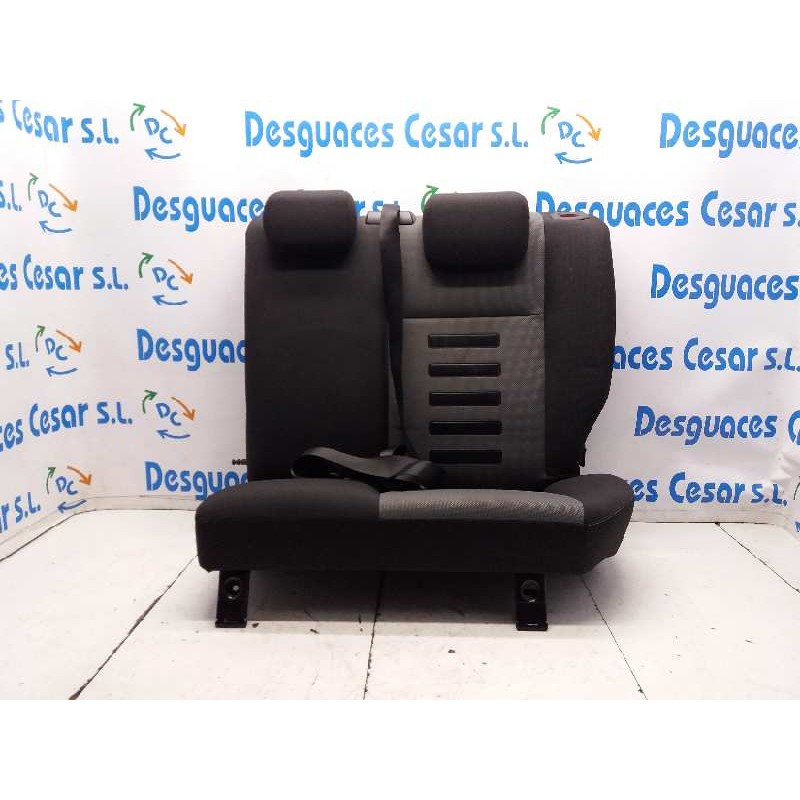 ASIENTO TRASERO IZQUIERDO 