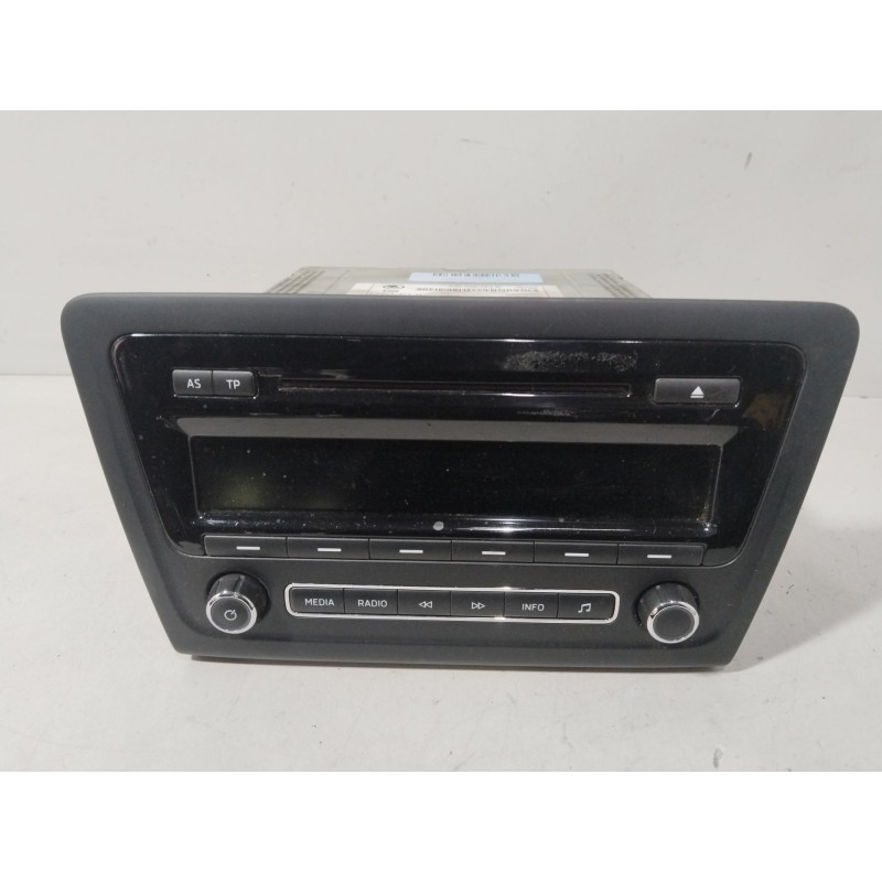 SISTEMA AUDIO / RADIO CD 5J0035161E  - imagen 1
